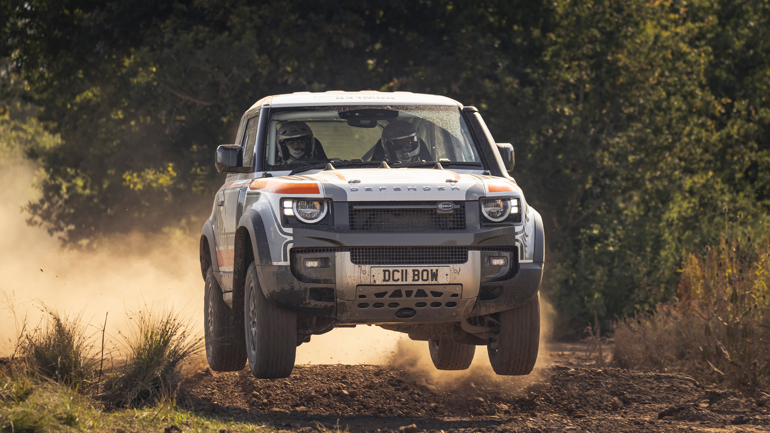 BOWLER LAND ROVER DEFENDER CHALLENGE CAR SPECIFICATION