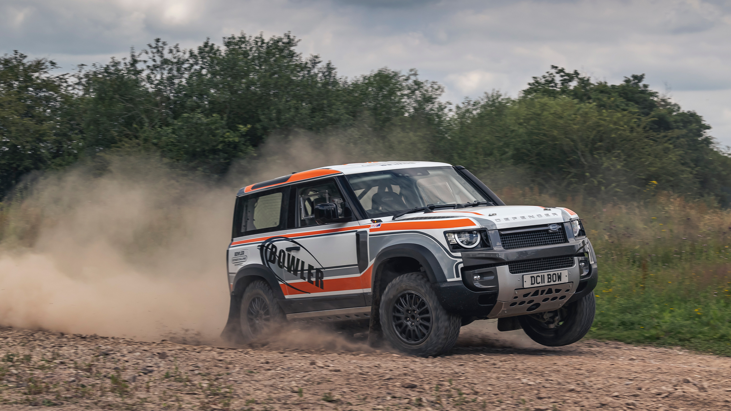 Defender Moving on Forest Hill Road