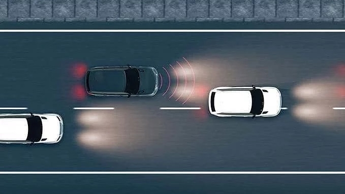 Emergency Braking System (Intelligent Emergency Braking System)